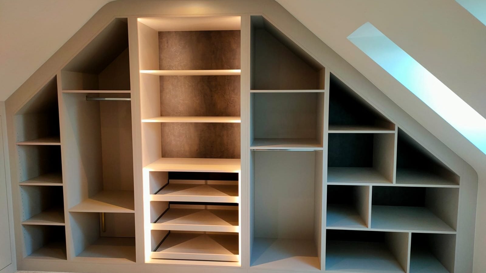 Maximising Space: Creative Storage Ideas for a Small Flat