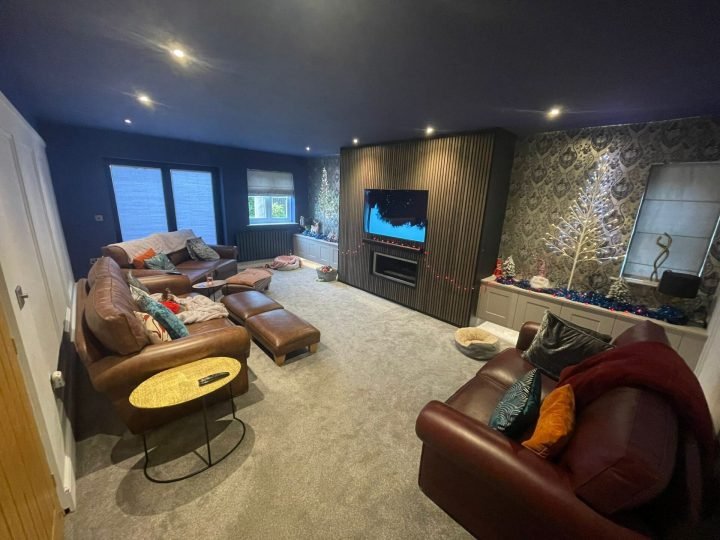4 Advantages Of Having A Fitted Media Unit Installed