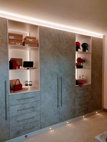 Bedroom wardrobes & storage