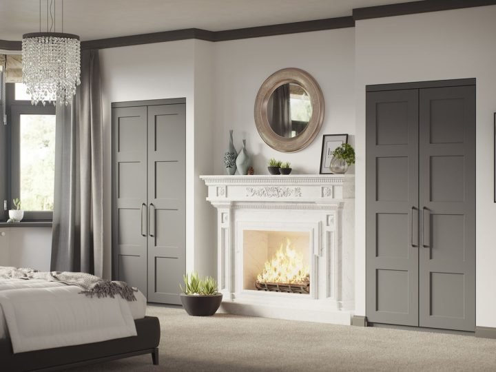 Fitted wardrobe & shelving