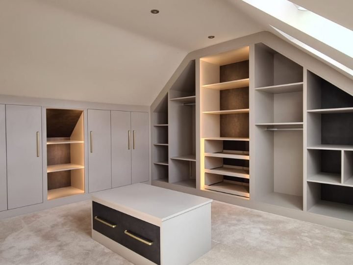 Built-in wardrobe storage