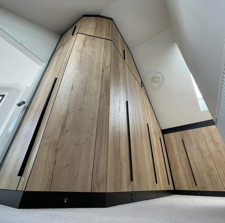 Bespoke fitted wardrobe by DTR Customs, Nottingham